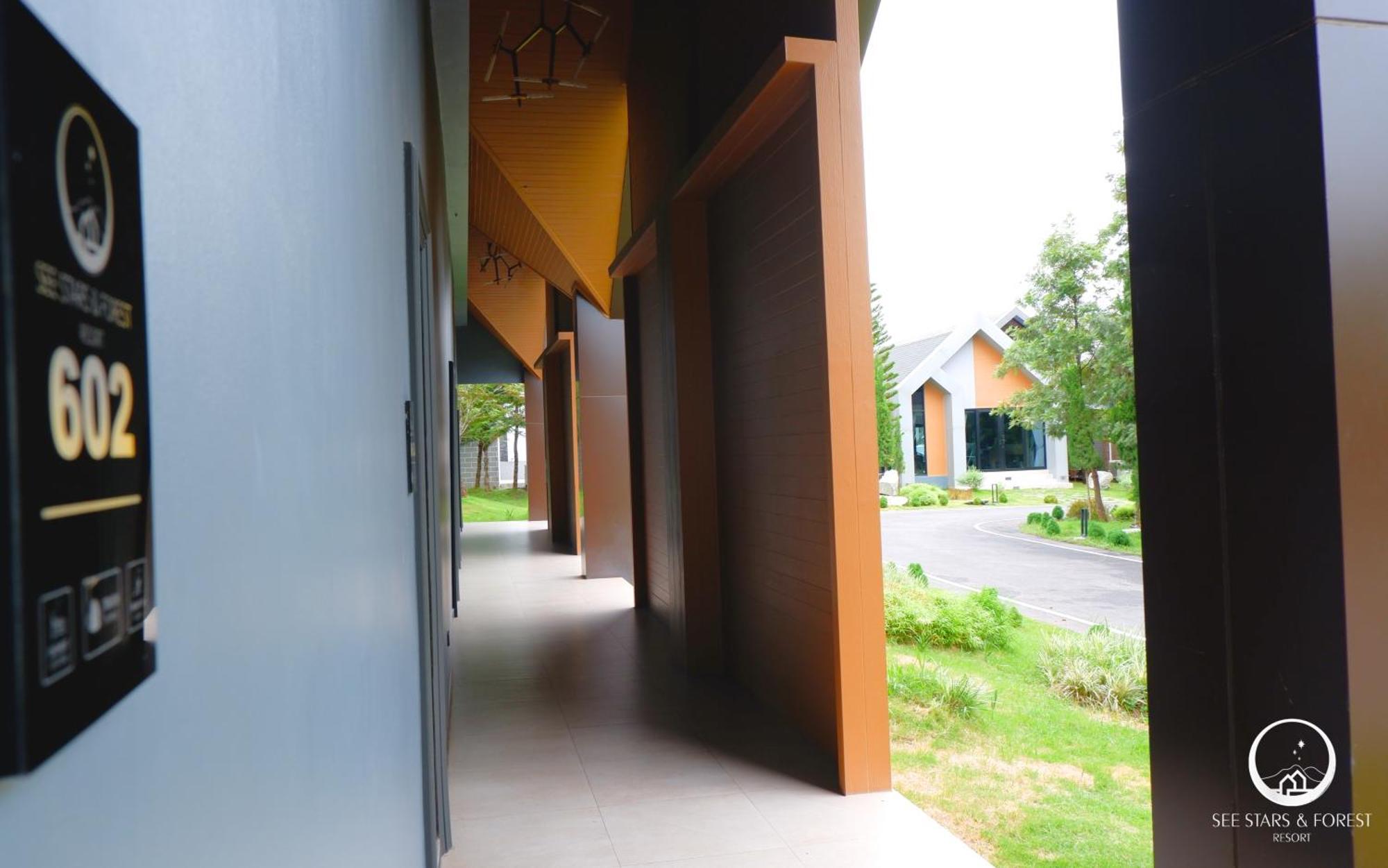 See Stars & Forest Resort Amphoe Sawang Daen Din 外观 照片
